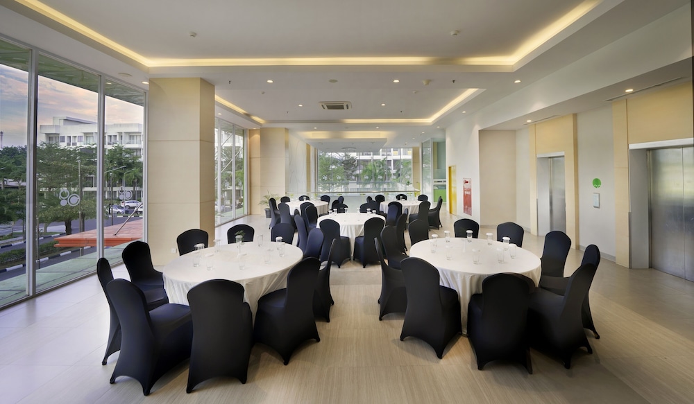 Zest Harbour Bay Batam by Swiss-Belhotel International 40/43