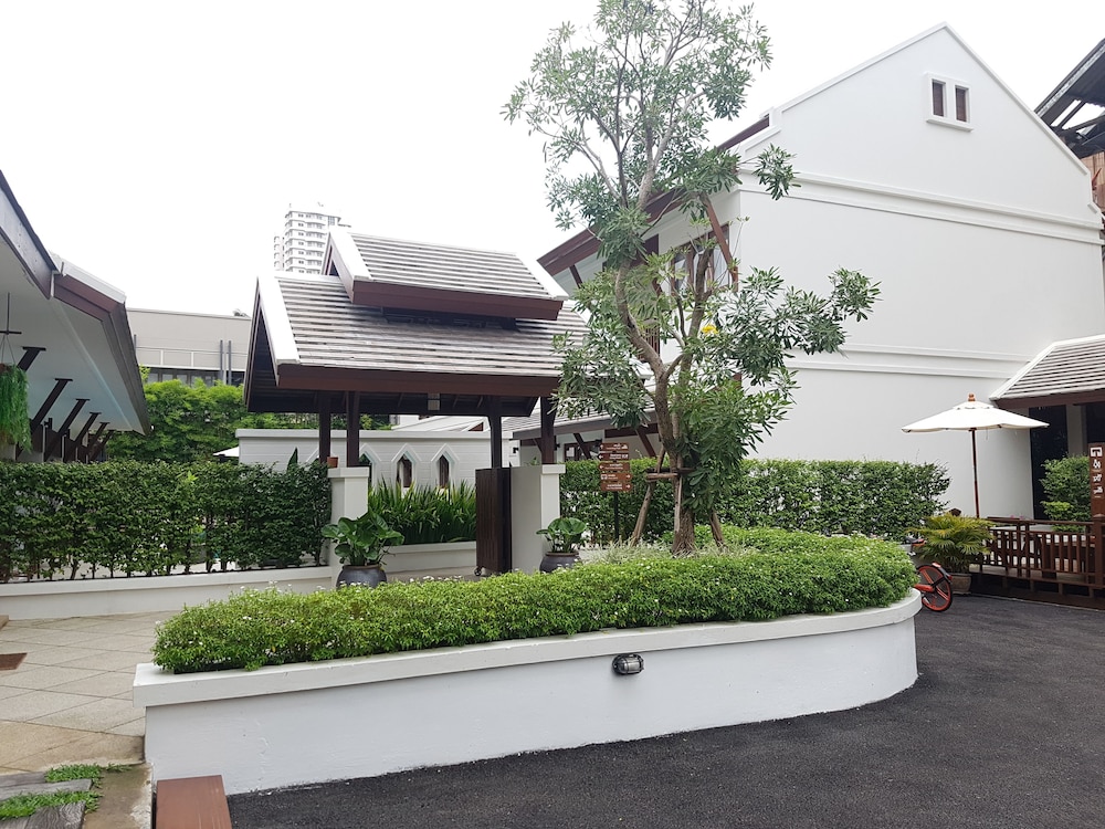 Villa Sanpakoi 63/74