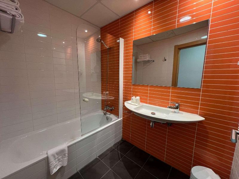 غرفة اقتصادية مفردة بسرير مزدوج، Blu Hotel Pamplona 3/3