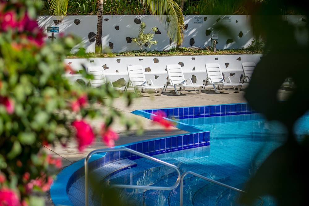 Hotel Colinas Del Sol 25/46