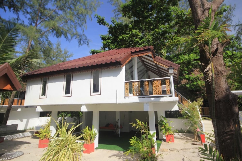 Phangan Cove 4/50