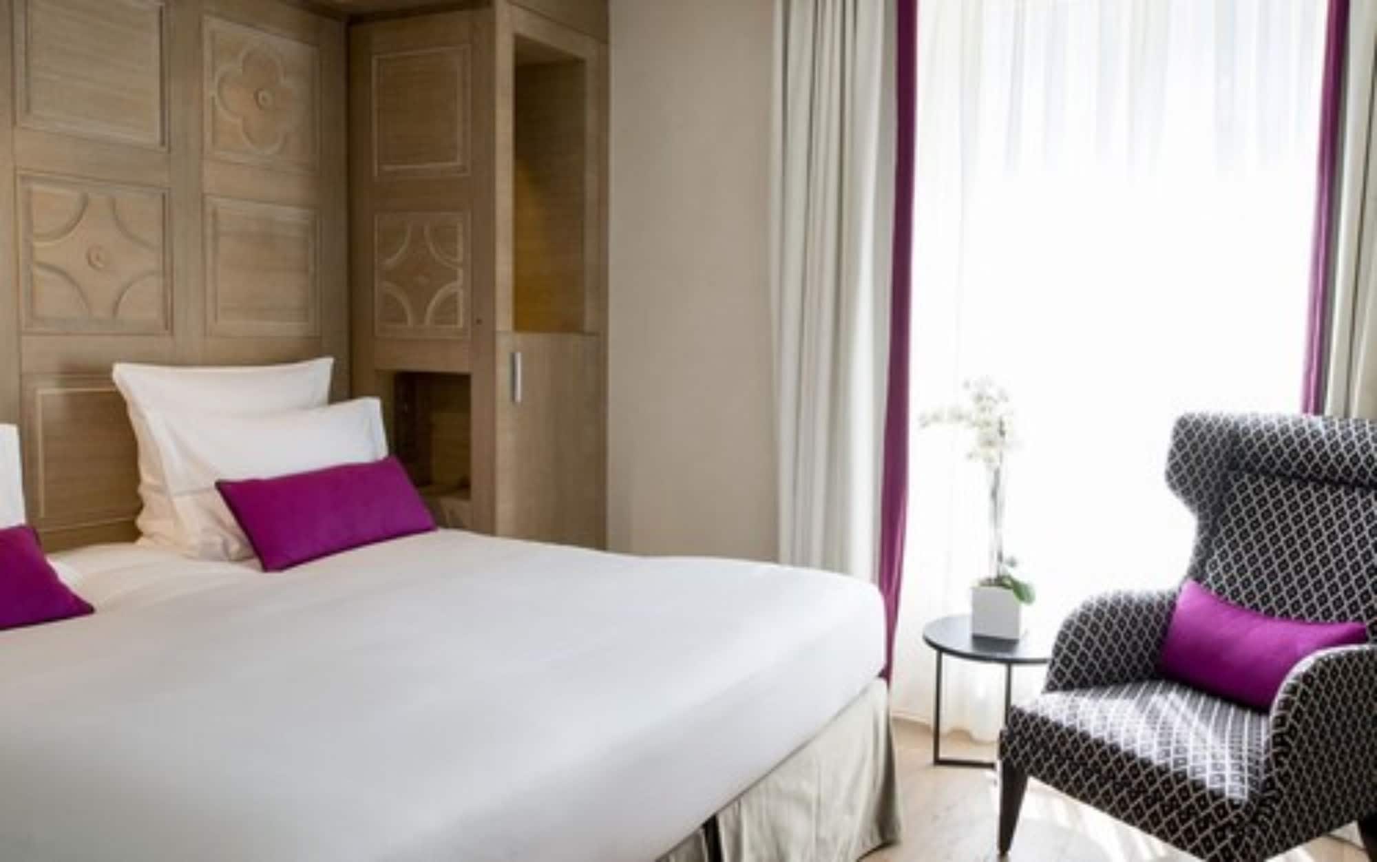 SUPERIOR, DOUBLE BED