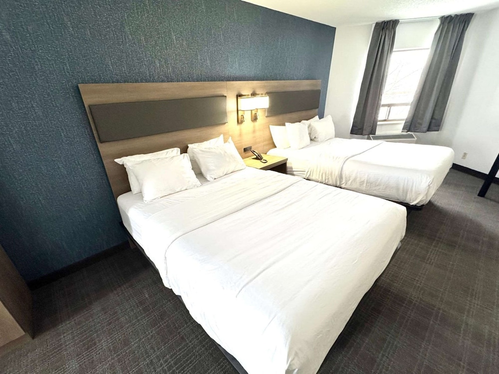 Standard, 2 Queen Beds