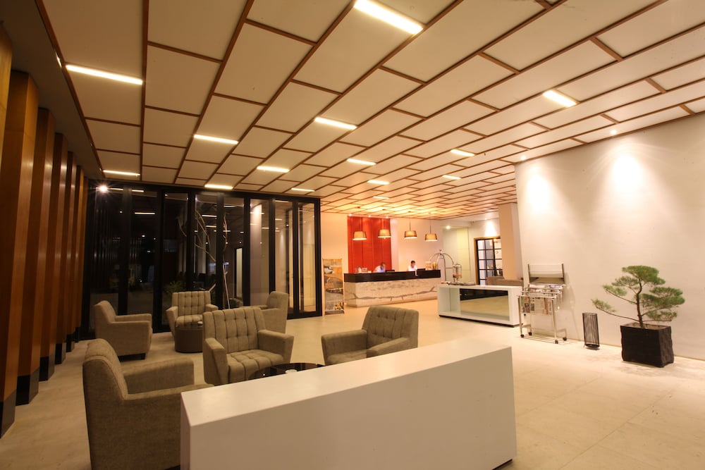 Helios Hotel Bone 10/48