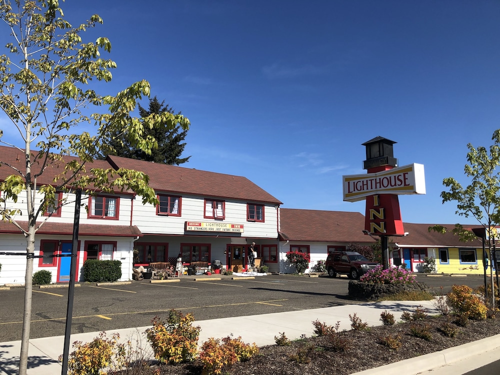 Lighthouse Inn 68/76