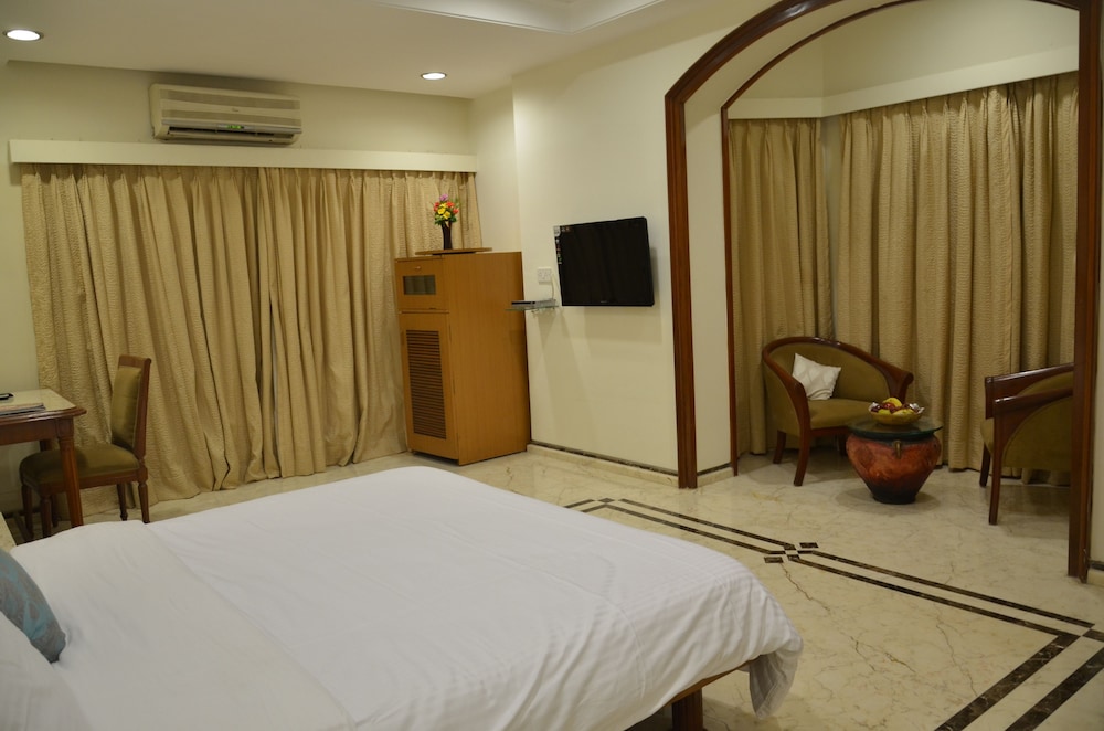 Garden Hotel 28/50
