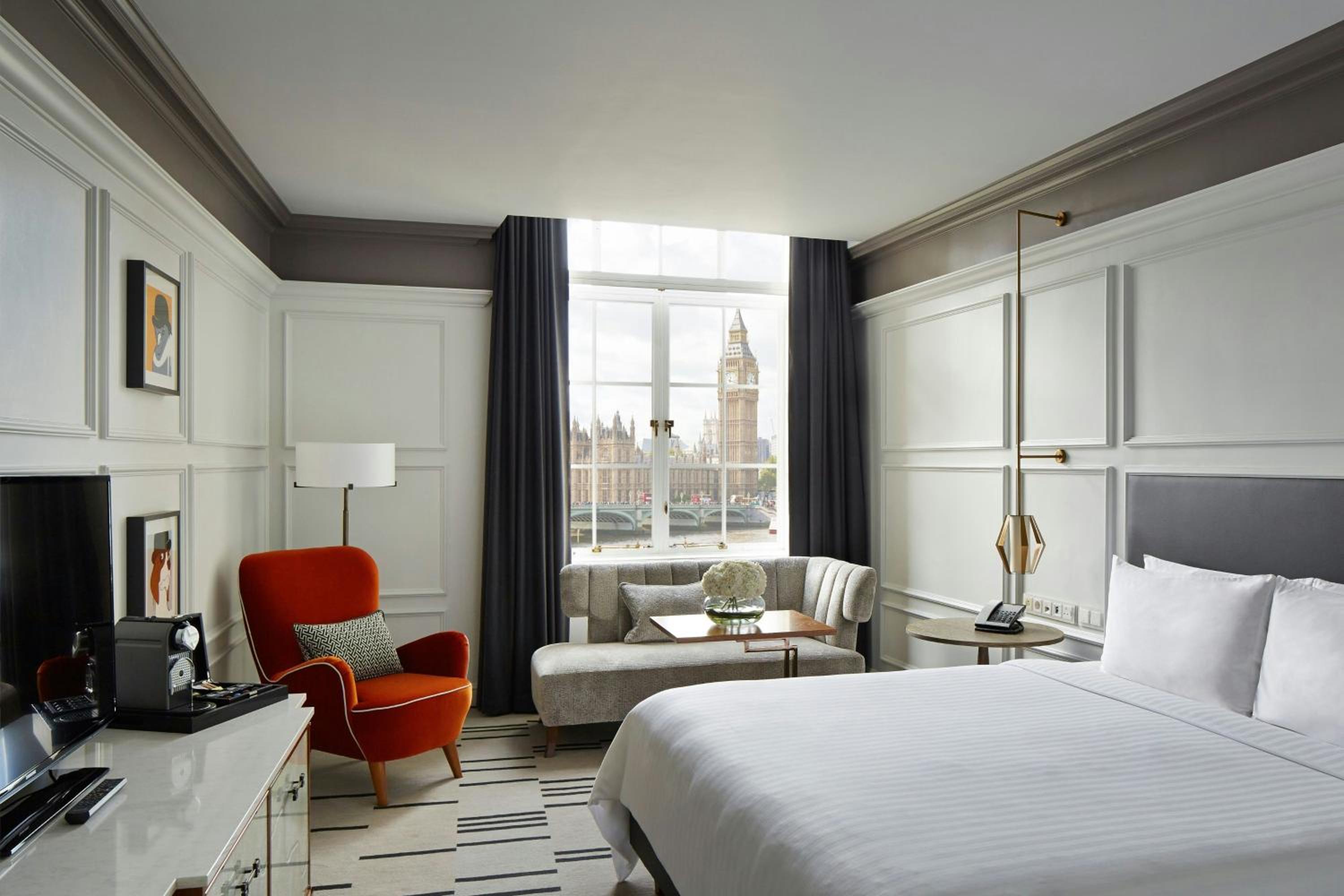 Superior, King Bed, Big Ben View