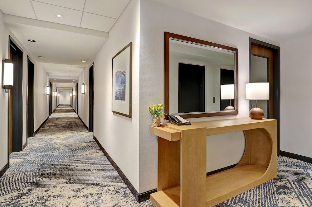 Hyatt Place Prince George 5/50