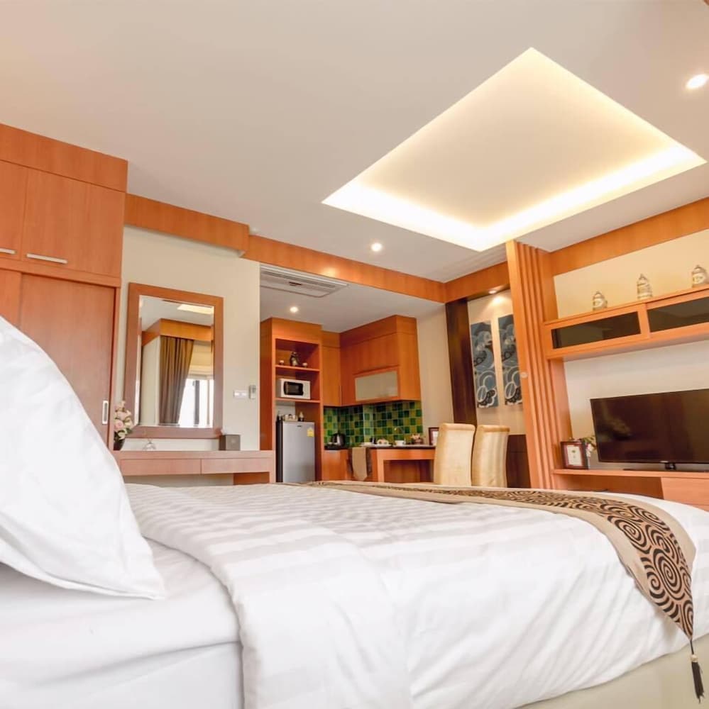 Romantic Khon Kaen Hotel 25/52