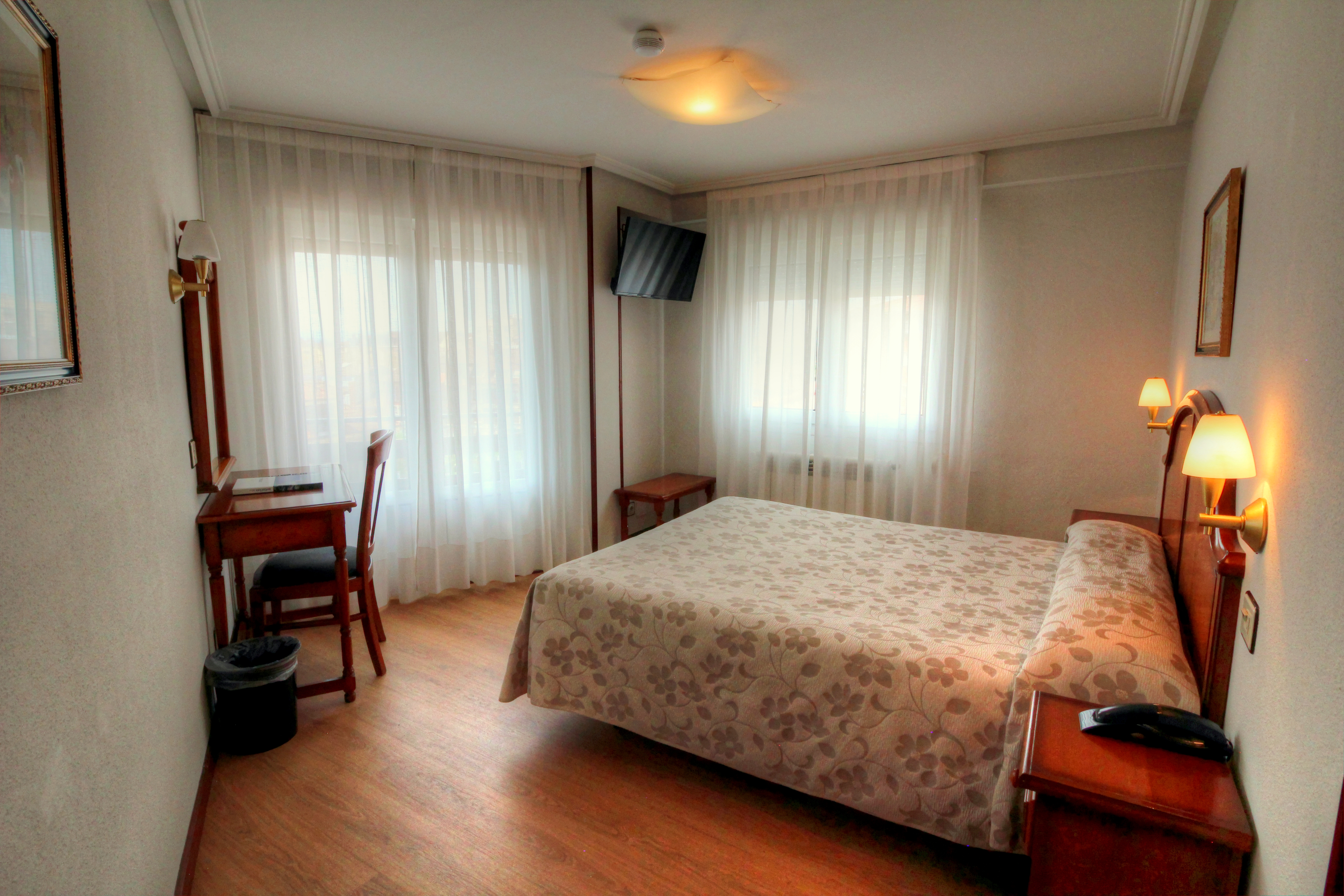 Hotel Cabeza 10/22