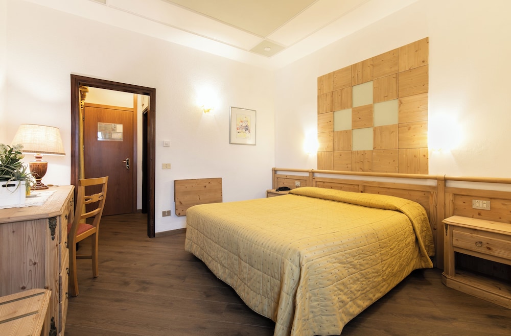 غرفة كومفورت بإطلالة على الجبل مفردة بسرير كوين، Grand Hotel Des Alpes 9/10