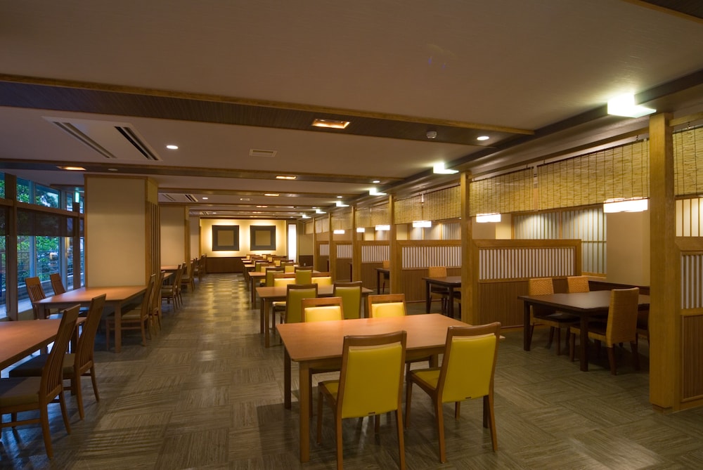 Shimobe Hotel 54/67