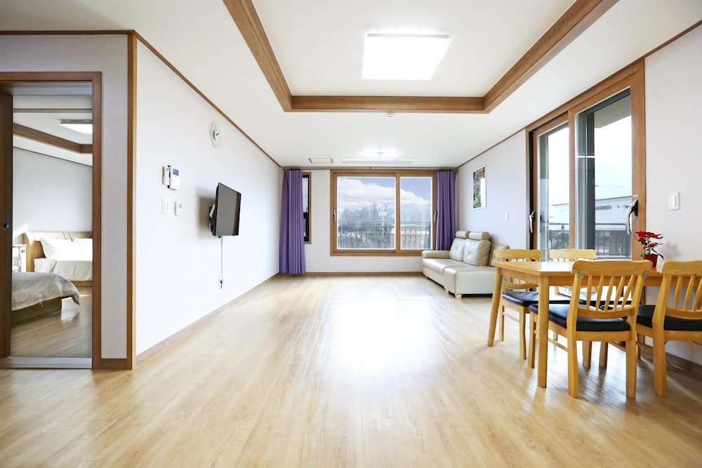 Dk House 24/38