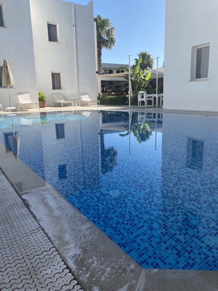 Canna Garden Hotel 25/47