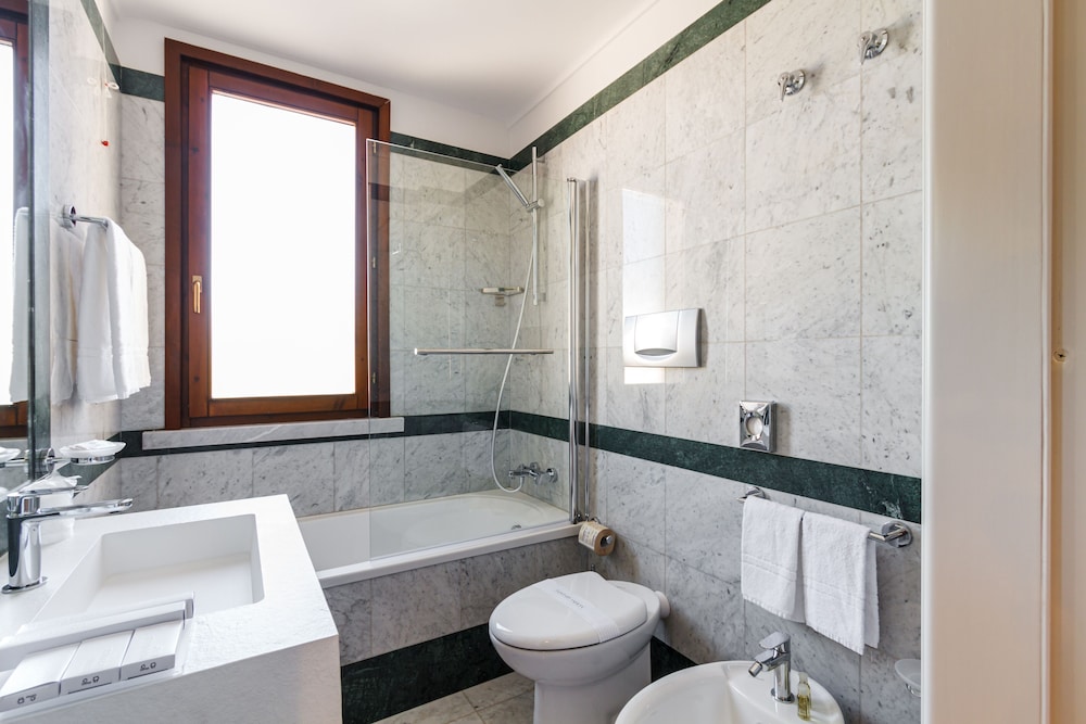 SeaWater Hotel Bio & Beauty Spa 48/50