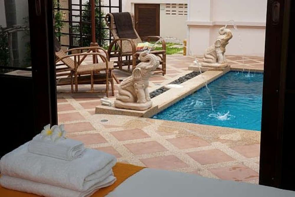 4 Bedroom Private Bali Style Villa Hh1 19/45
