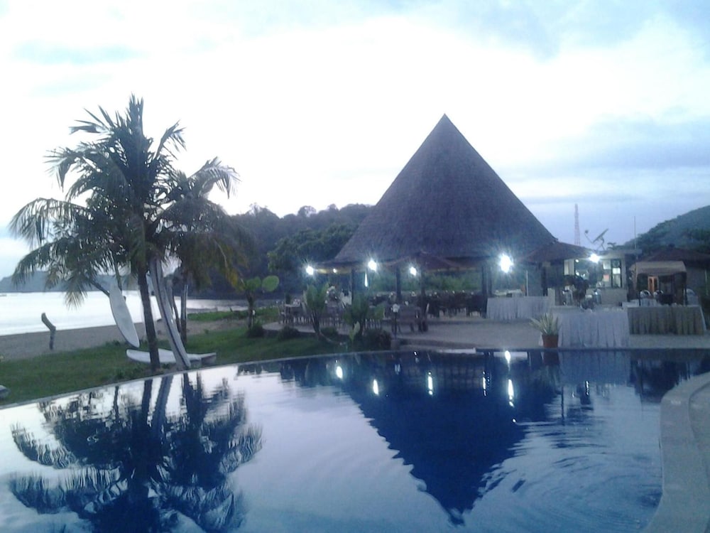 Luwansa Beach Resort 30/38