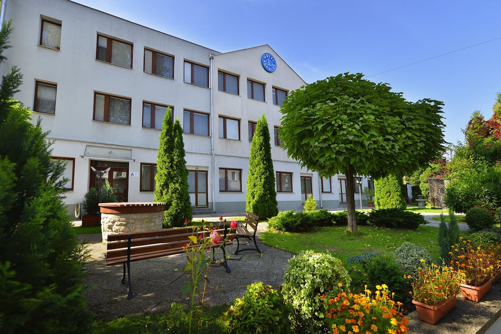 Ea Hotel Populus 4/53