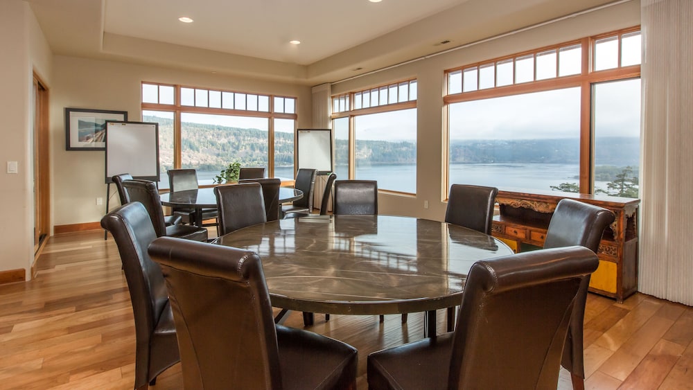 Columbia Cliff Villas Hotel 32/47