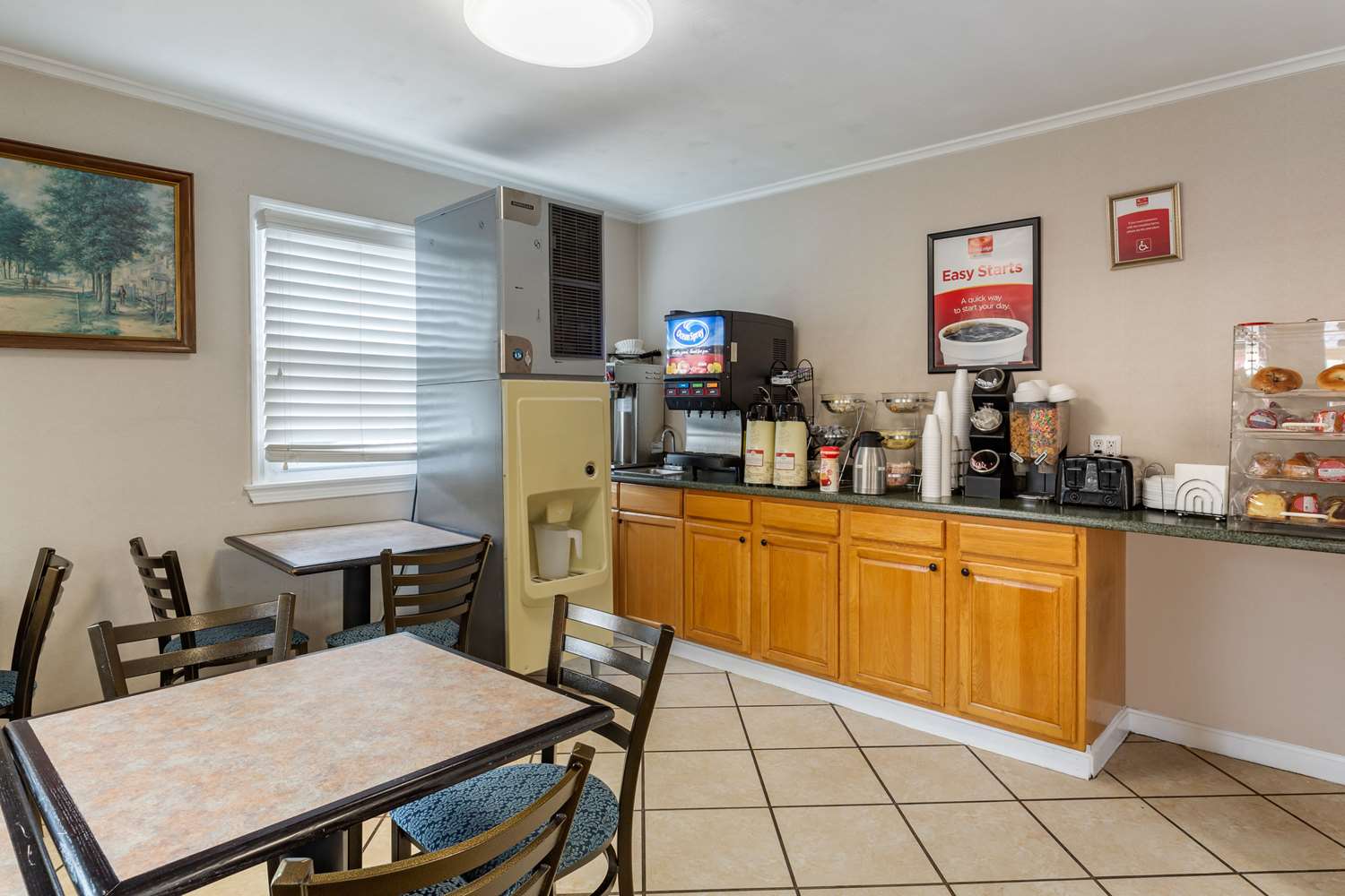 Econo Lodge Sturbridge Route 20 34/49
