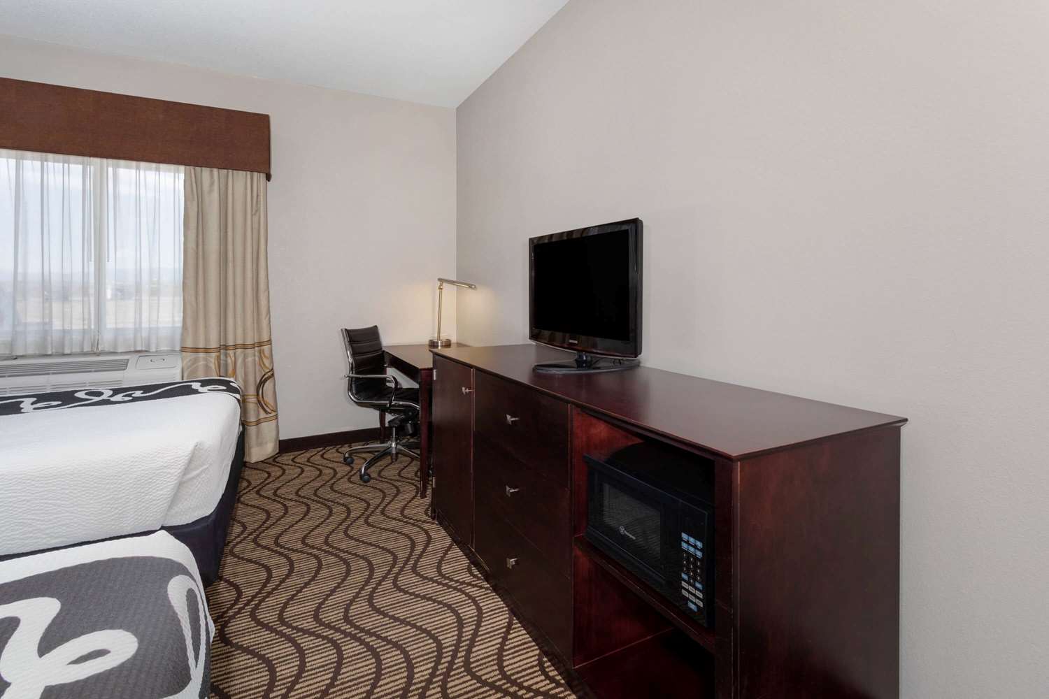 Baymont by Wyndham Henderson-Northeast Denver 45/58