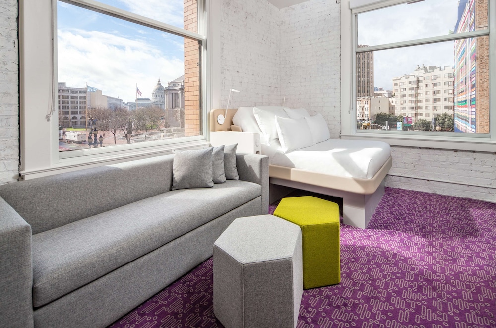 YOTEL San Francisco, Select by Hilton 49/76