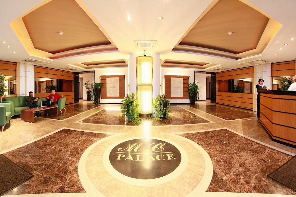 Monte Carlo Palace Suites 12/50