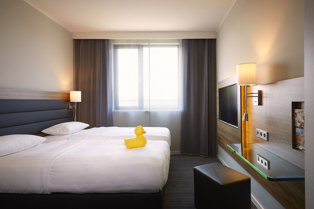 Moxy Milan Linate Airport 7/40