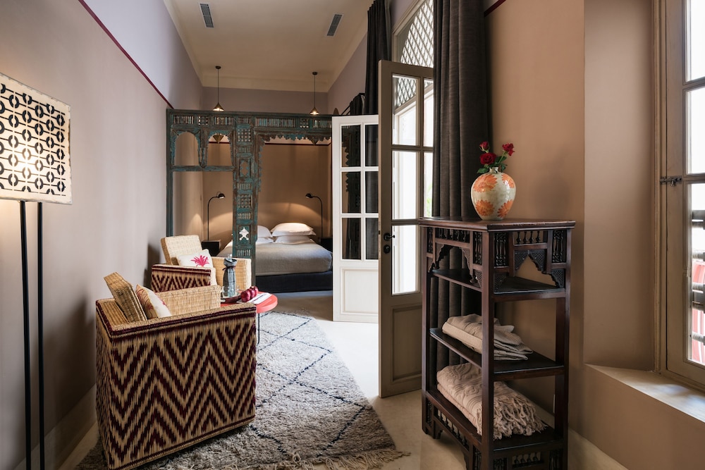 Riad 72 56/76