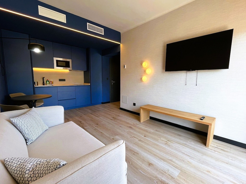 Hotel Lis 56/77