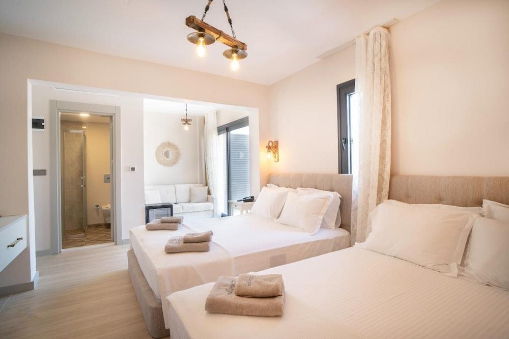 Design, 2 Double Beds