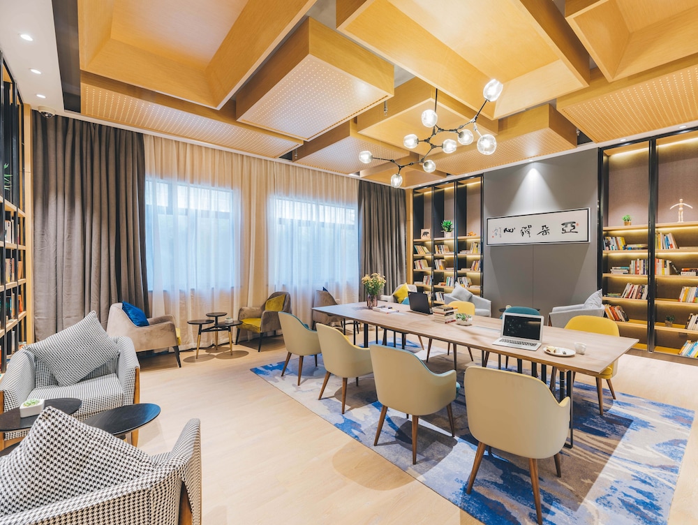 Atour Hotel Chengdu Taikoo Li Riverside 42/44