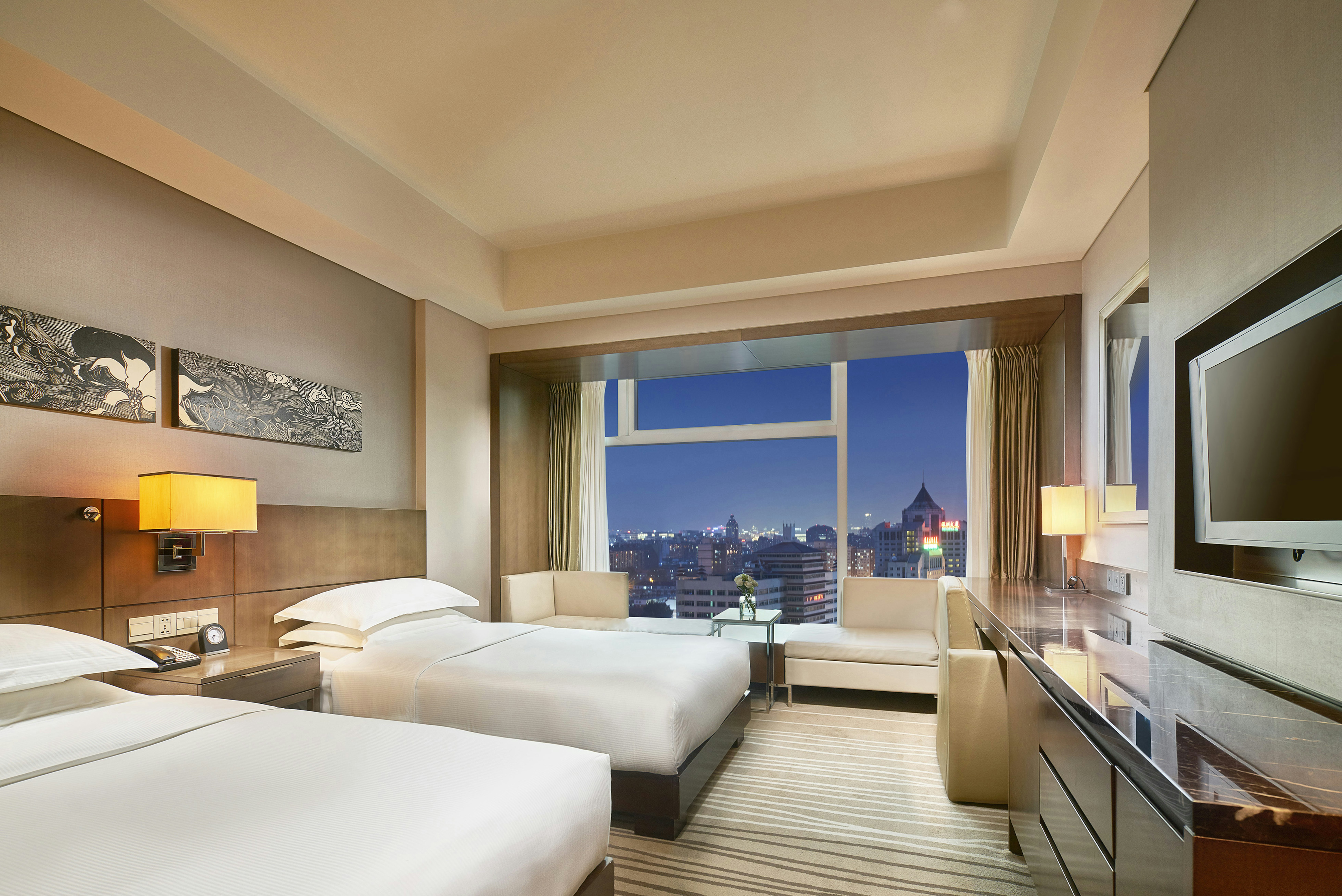 EXECUTIVE, TWIN BEDS