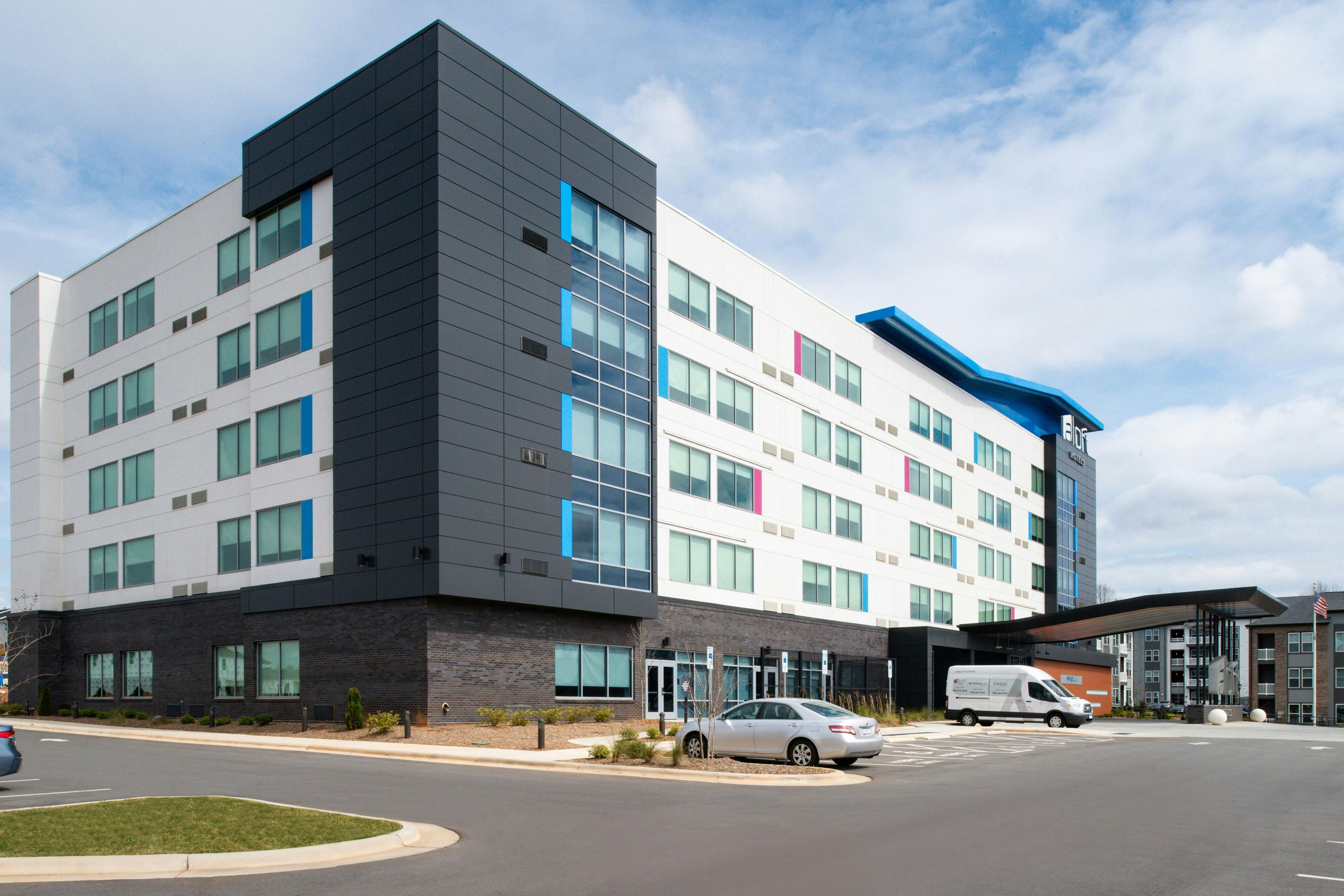Aloft Charlotte Airport 2/17