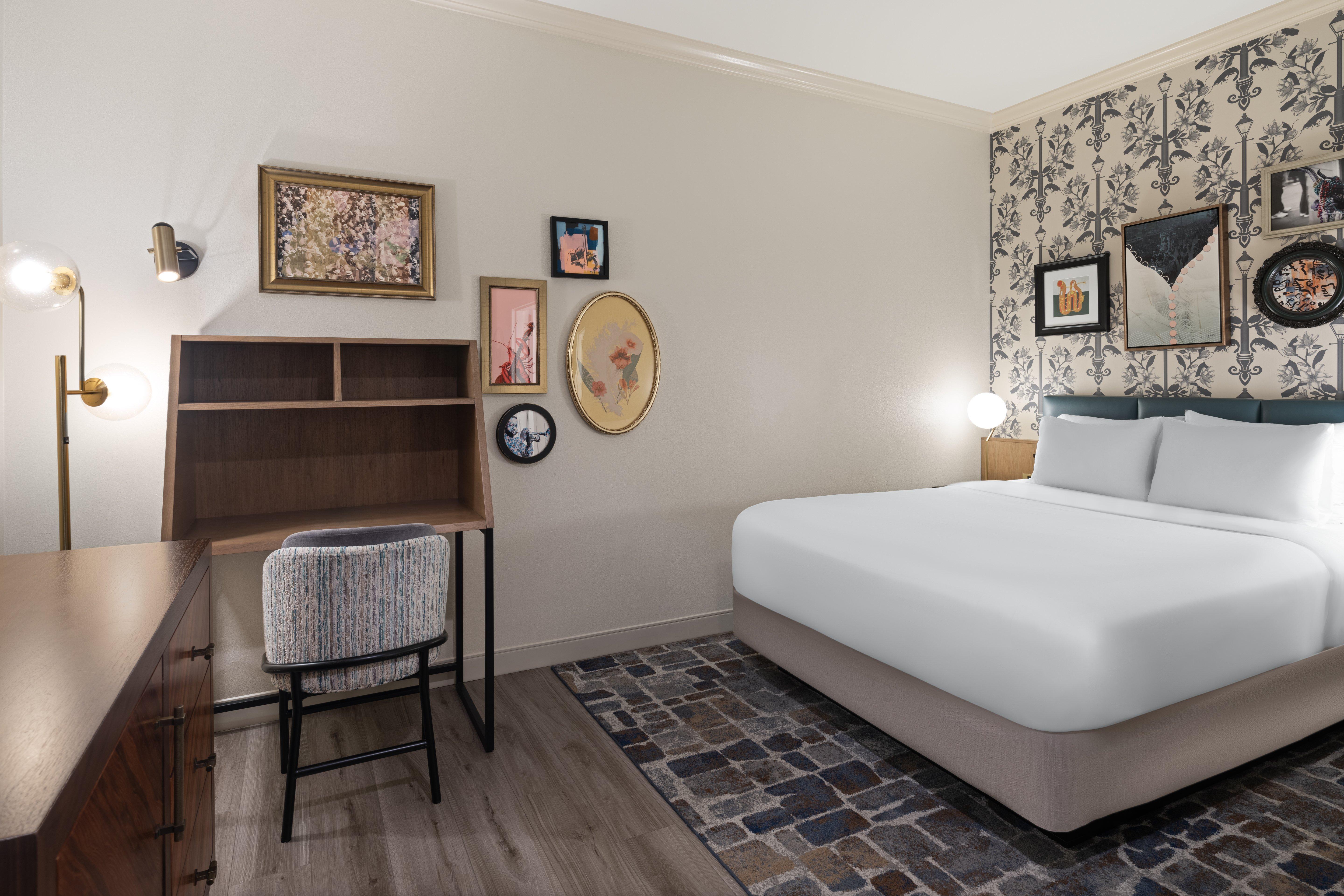 Inner, Queen Bed