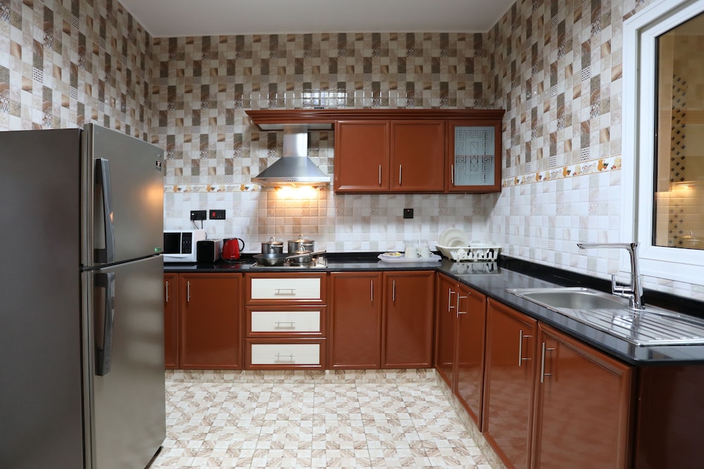 Remas Hotel Suites 5/33