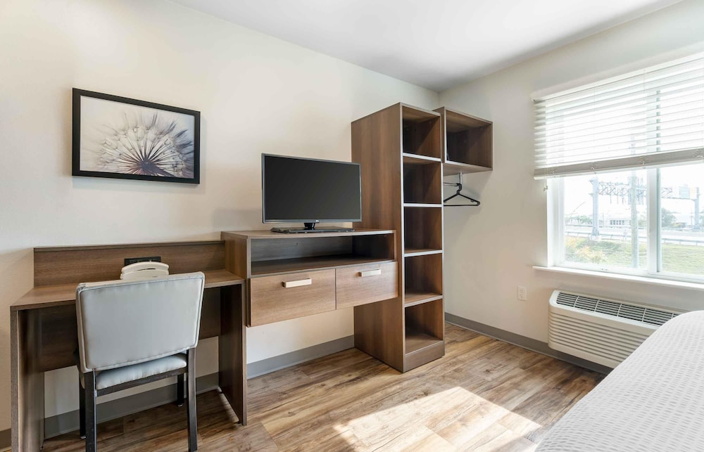 Extended Stay America - Select Suites Orlando - Airport 49/57