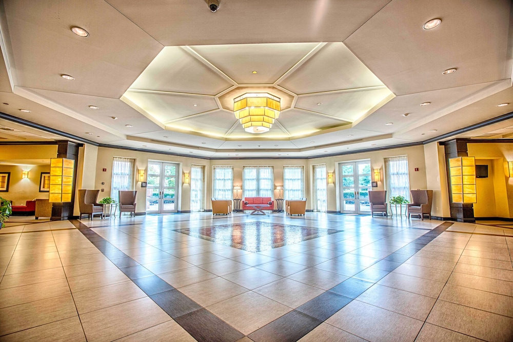 Hotel Capstone 4/47