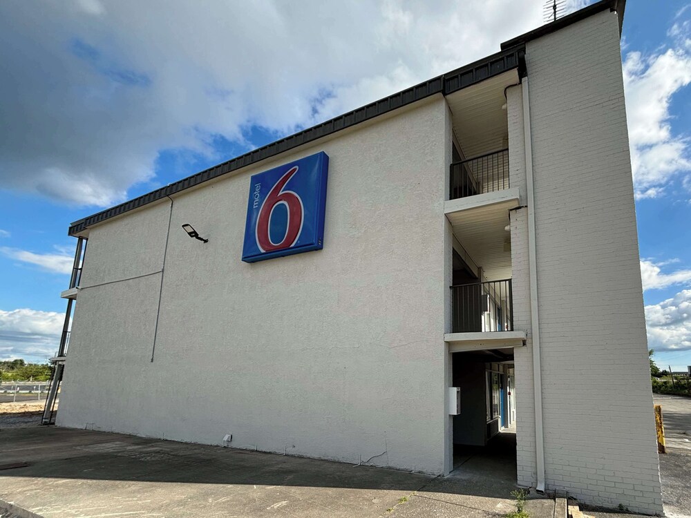 Motel6 Richmond, KY – EKU Campus Area in RICHMOND - KY