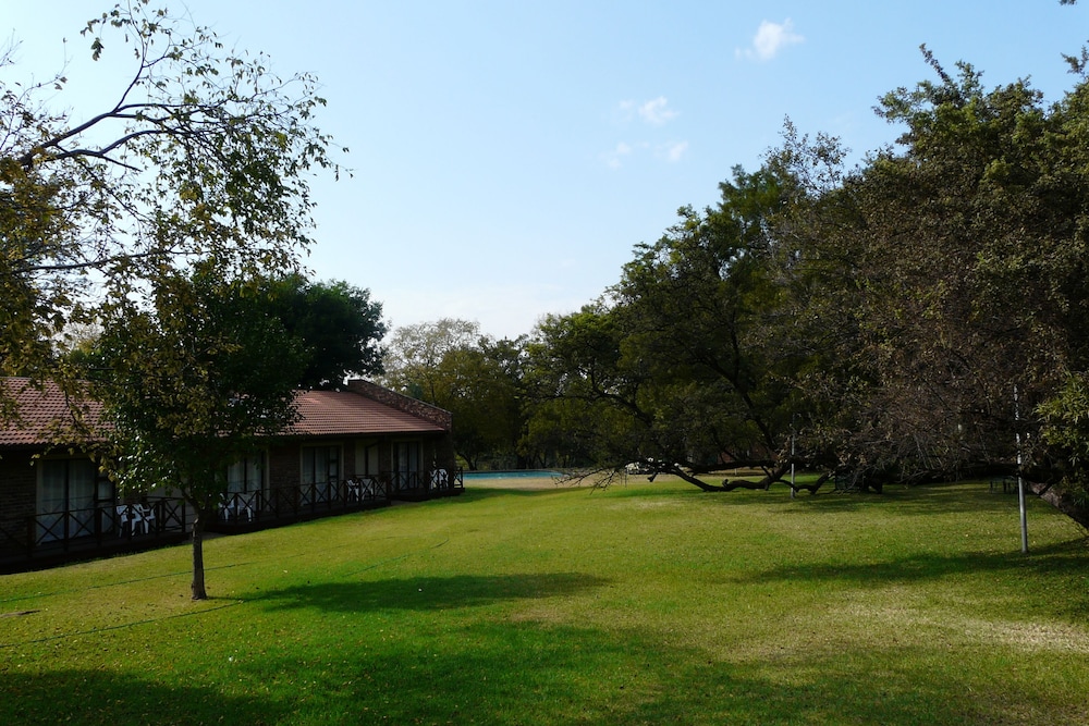 The Venue Country Hotel 58/62