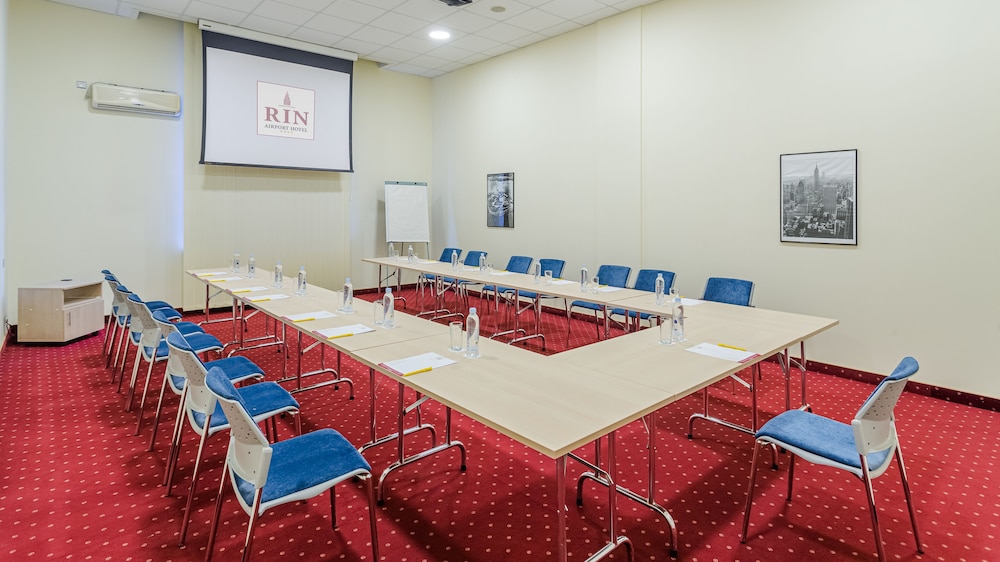 Rin Airport Hotel 57/67
