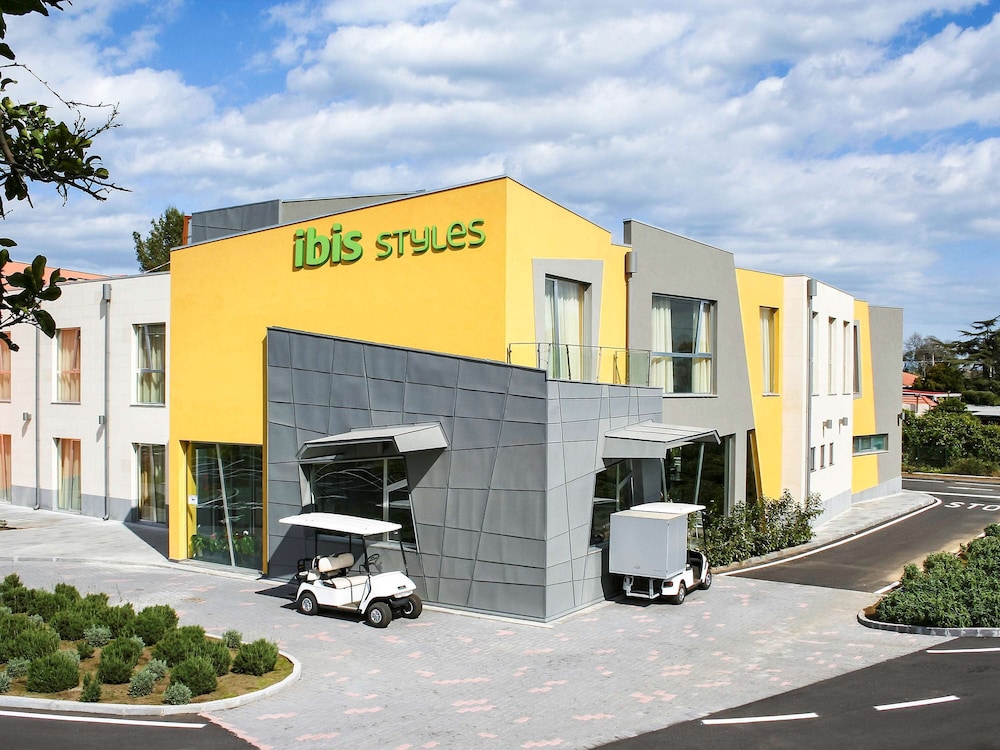 Ibis Styles Catania Acireale 1/75