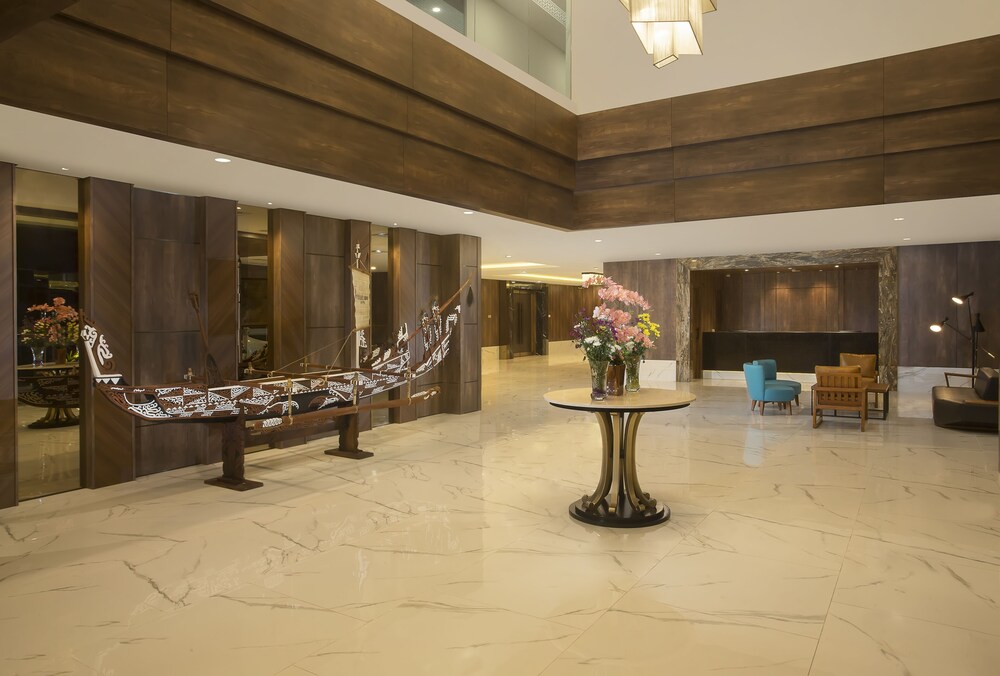 Swiss-Belhotel Cendrawasih Biak 24/60