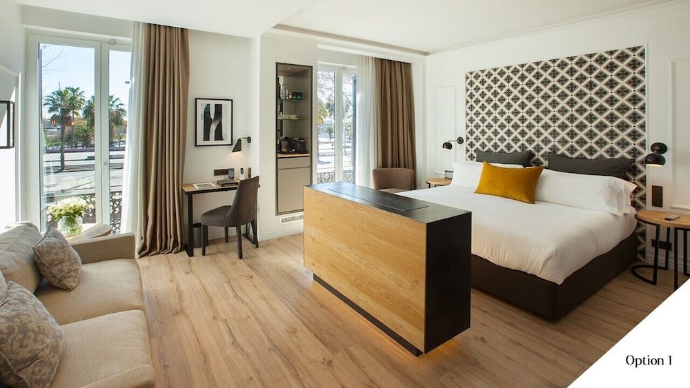 MARINA, JUNIOR SUITE