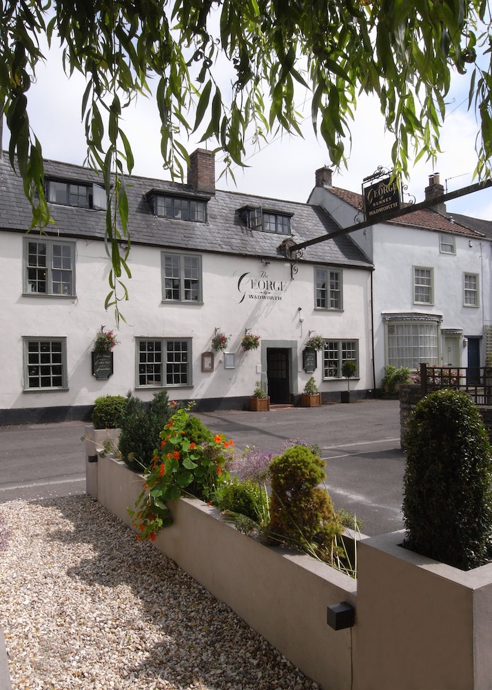 The George At Nunney 40/47