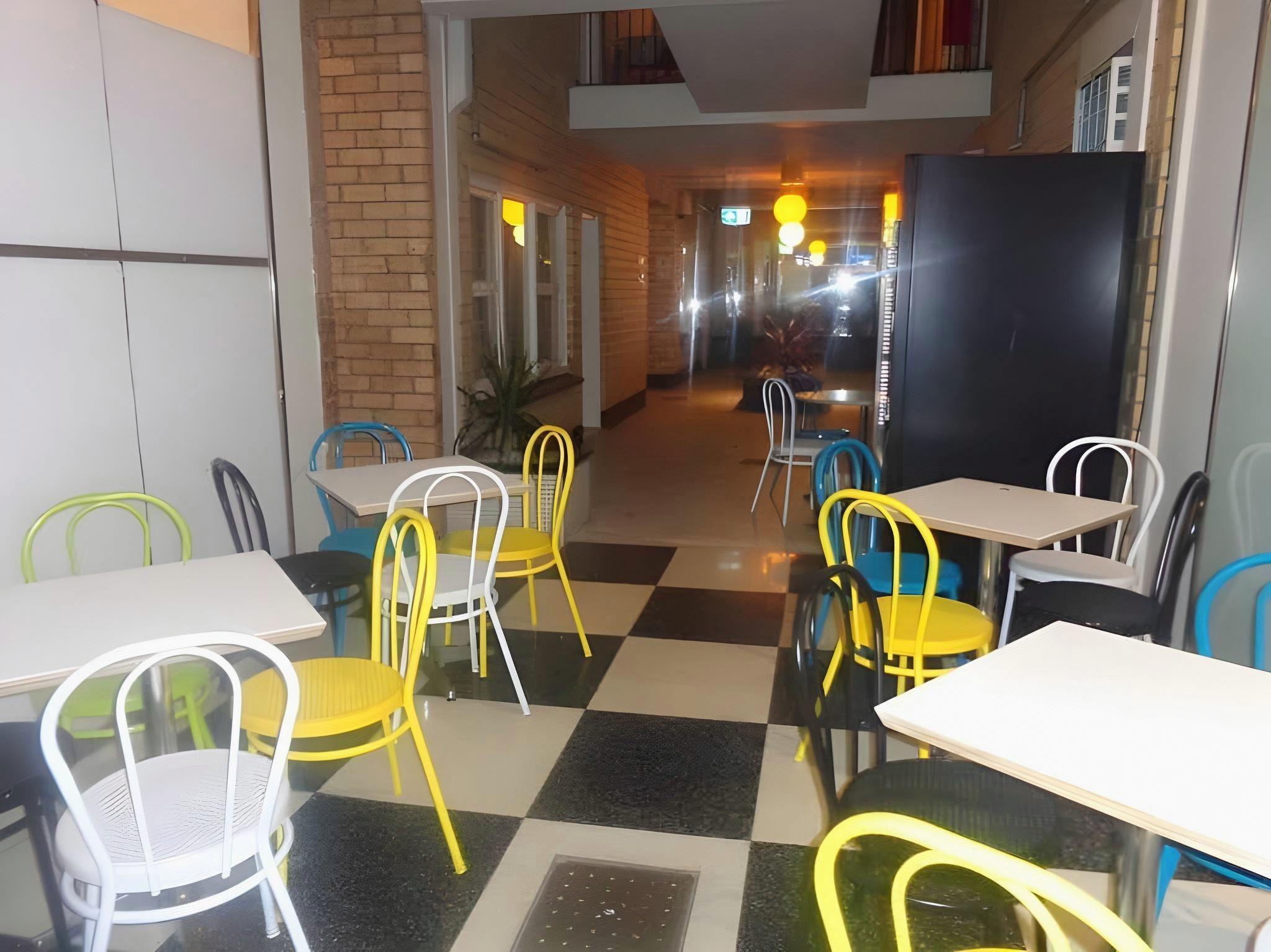 Adelaide Motel Backpackers 20/24