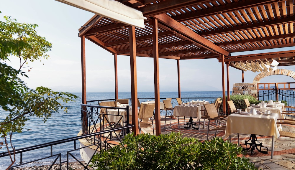 Ramada By Wyndham Loutraki Poseidon Resort in Loutraki-Agioi Theodoroi