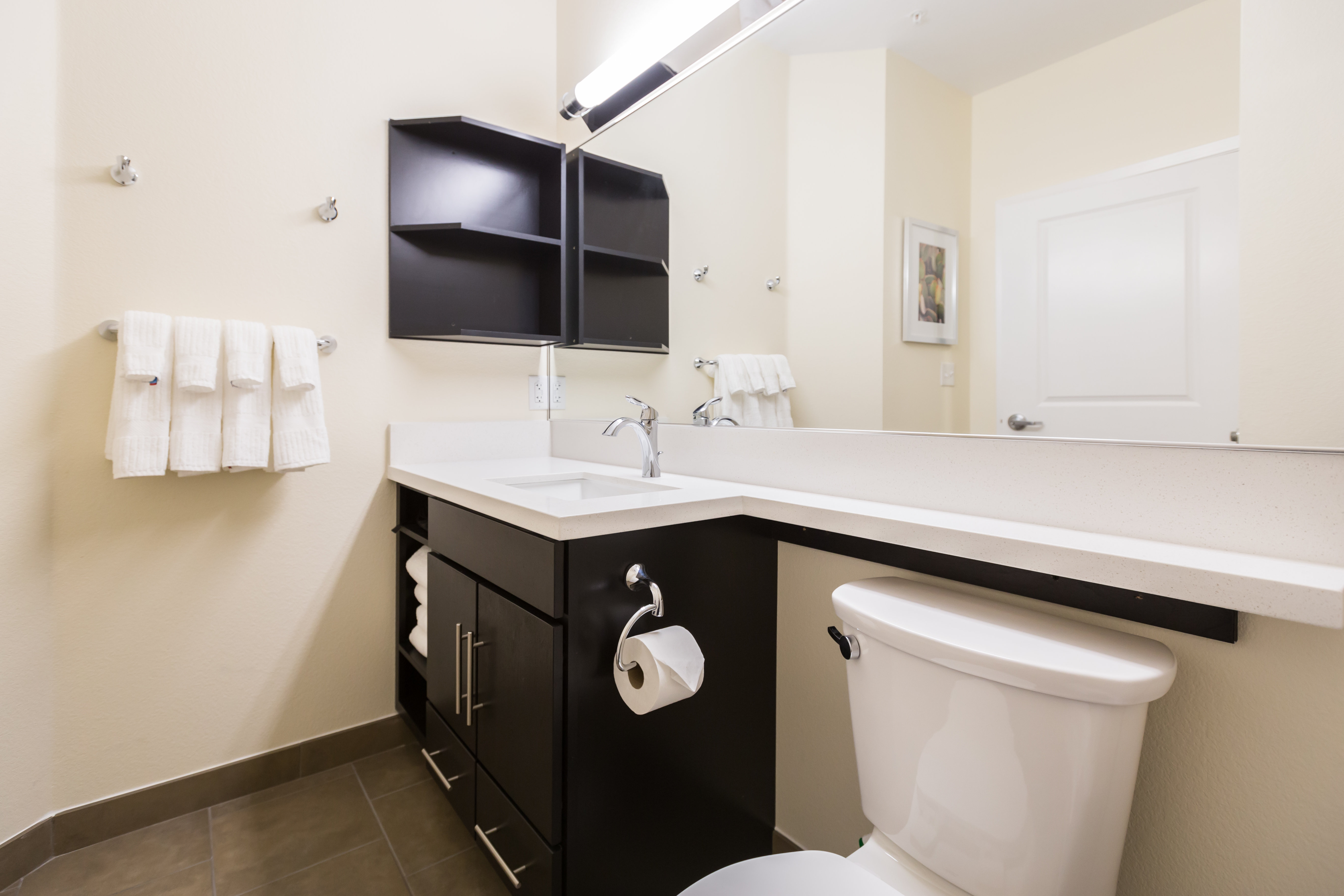 جناح استوديو بسرير كوين، CANDLEWOOD SUITES BUDA - AUSTIN SW 2/2