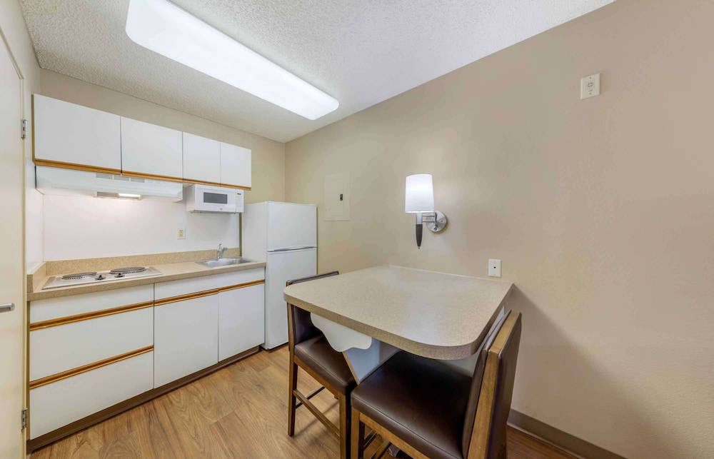 Extended Stay America Suites Los Angeles LAX El Segundo 41/51