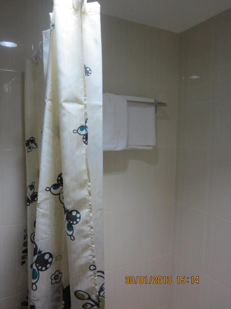 HOTEL BANDARA SYARIAH 33/48